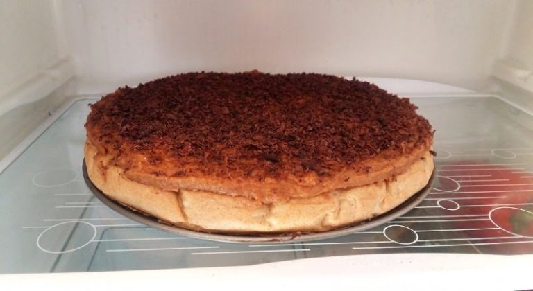Ciasto mocno orzechowe
