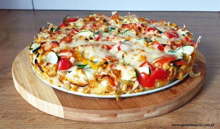 Pizza z ziemniakami i kurczakiem