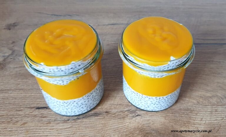 Kokosowy pudding chia z mango